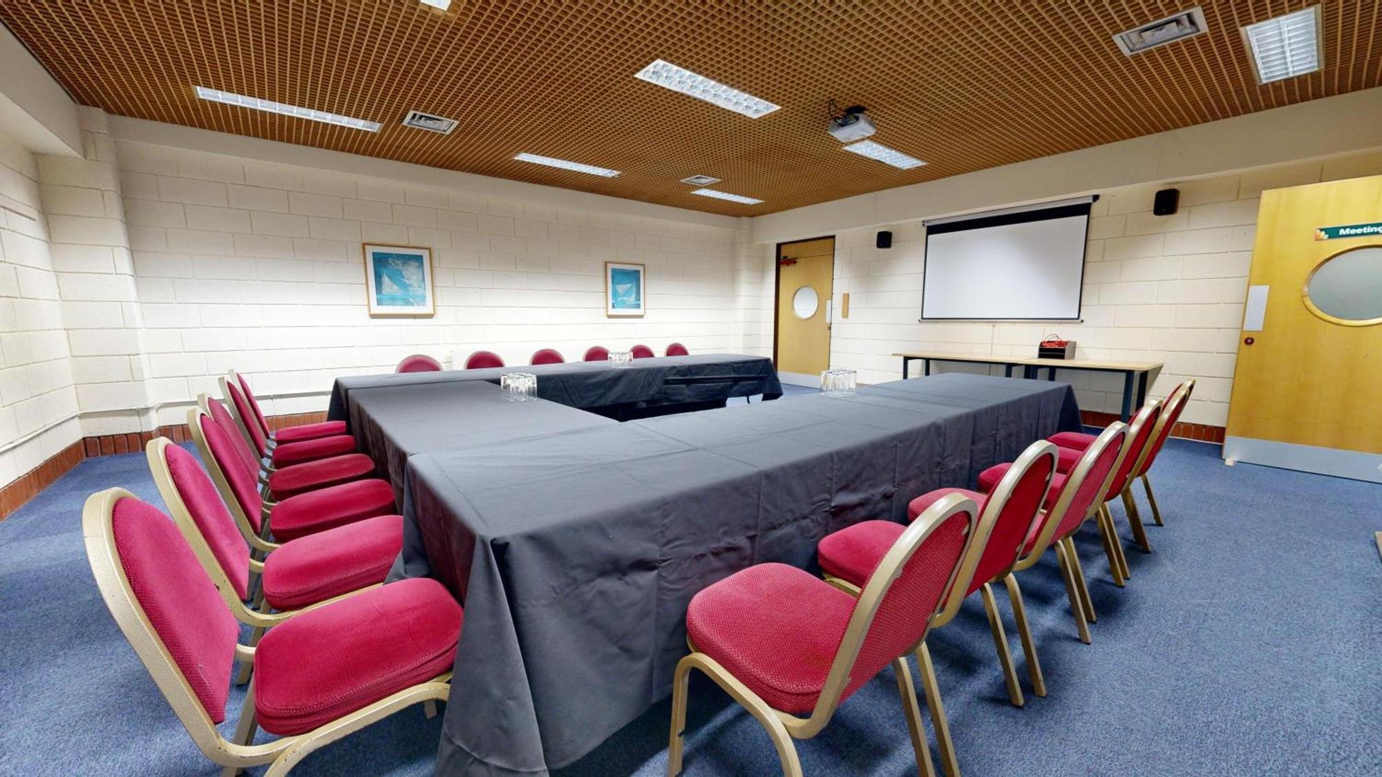 מלון סטון Yarnfield Park Training And Conference Centre מראה חיצוני תמונה